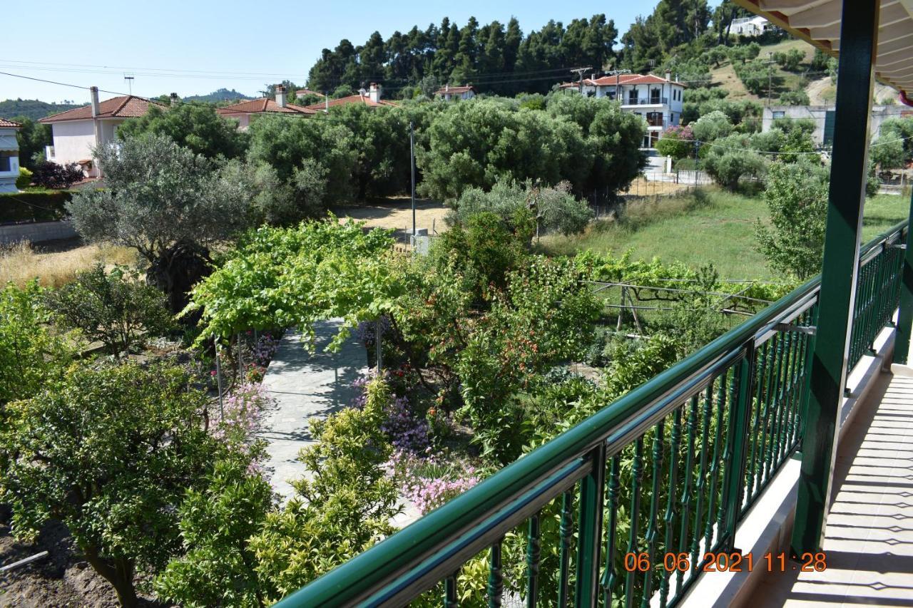 Orange Tree Garden Apartment Pefkochori Exterior photo